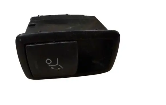 Tailgate opening switch