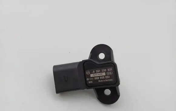 Audi A3 S3 8P Air pressure sensor 0261230031 06B906051