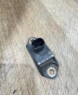 Mercedes-Benz R W251 Acceleration sensor 0045423518