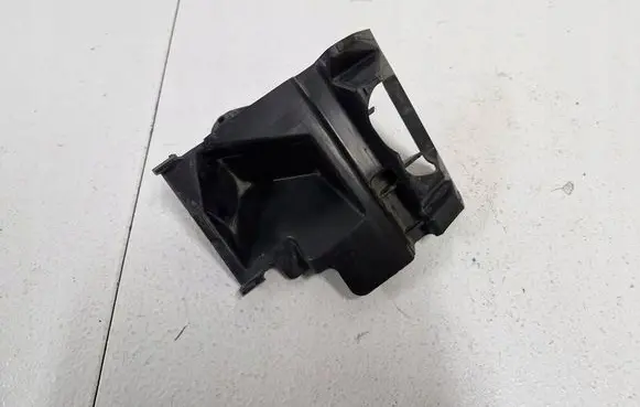 Volvo XC70 Front bumper mounting bracket 30698147