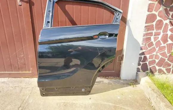 Mitsubishi Eclipse Cross Rear door