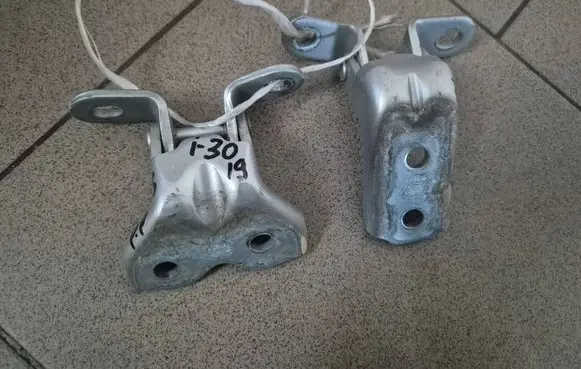 Hyundai i30 Front door hinge set 