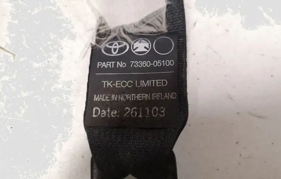 Toyota Avensis T250 Rear seatbelt 7336005100 261103
