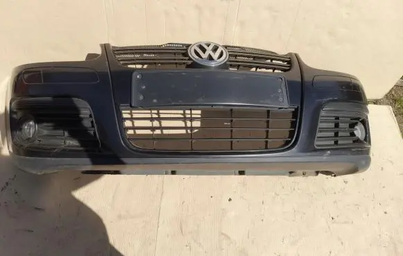 Volkswagen Golf V Front bumper 1K0807221D