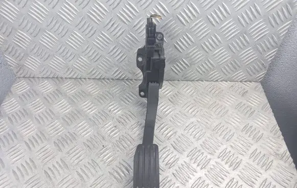 Ford Mondeo MK IV Accelerator throttle pedal 6G929F836RC 6PV00922014 C95YE04