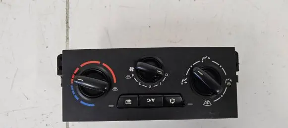 Peugeot 207 Climate control unit N102080F 89910004