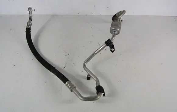 Renault Clio III Air conditioning (A/C) pipe/hose 8200521903
