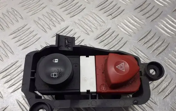 Renault Scenic II - Grand scenic II Hazard light switch 8200407415