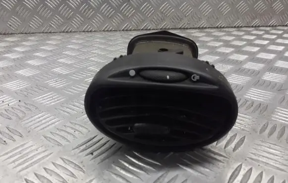 Ford Focus Dashboard side air vent grill/cover trim 98AB19893BJW
