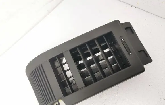 Jeep Cherokee Dashboard side air vent grill/cover trim 1820661XDV