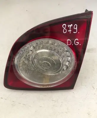 Volkswagen Golf V Tailgate rear/tail lights 5M0945094J 89033600