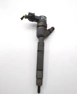 Hyundai ix35 Fuel injector 338002A800 0445110411
