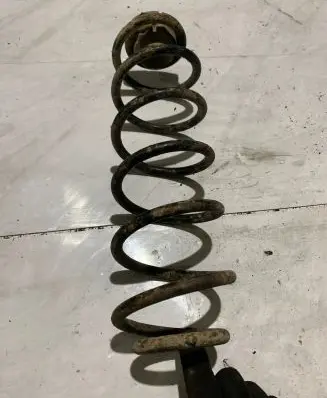 Volkswagen Golf IV Rear coil spring