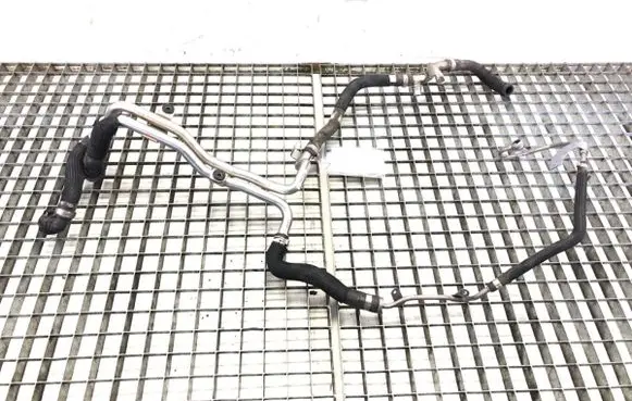 Engine coolant pipe/hose
