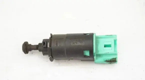 Peugeot 1007 Brake pedal sensor switch 9665602380