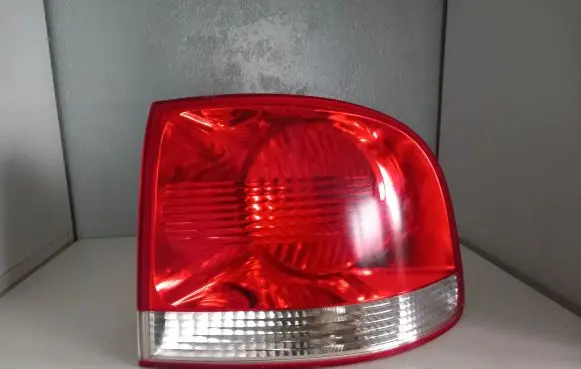 Volkswagen Touareg I Rear/tail lights 28258002