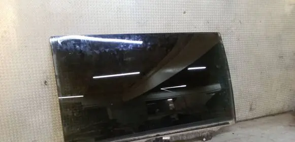Volkswagen Routan Sliding door window/glass 