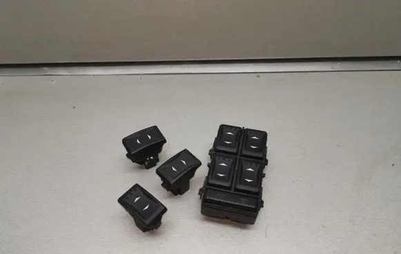 Ford Mondeo Mk III Electric window control switch 3S7T14A132BA 1S7T14529AB
