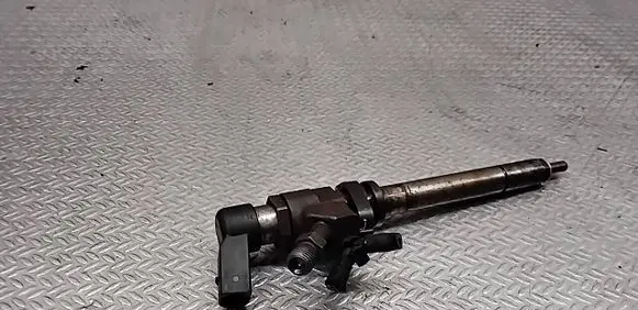 Peugeot 607 Fuel injector 9647247280