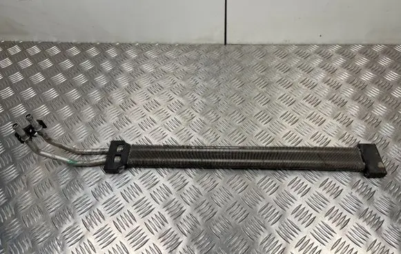 Volkswagen Touareg II Power steering radiator 7P0422885B