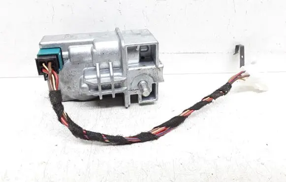 Mercedes-Benz E W212 Steering wheel lock A2049005912