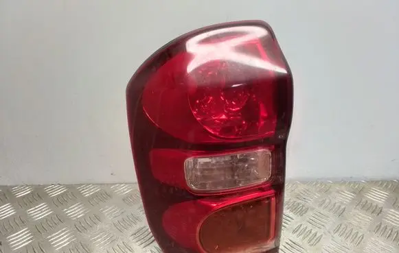 Toyota RAV 4 (XA20) Rear/tail lights