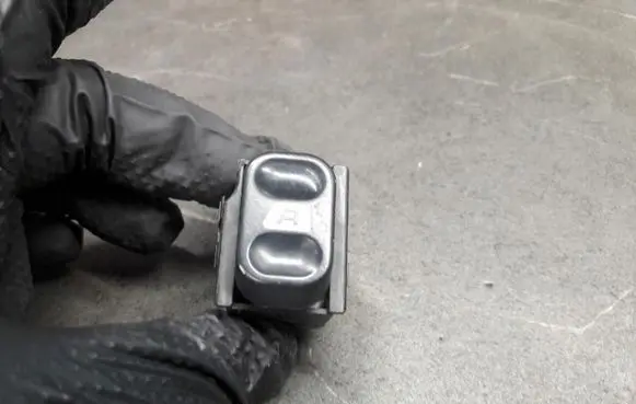 Peugeot 307 Quarter vent window switch 