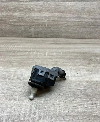 Opel Astra G Headlight level adjustment motor 90590665