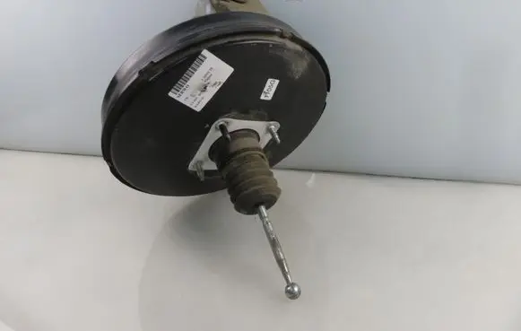 Volkswagen Caddy Brake booster 1T1614105S