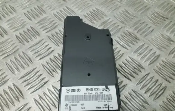 Seat Leon (1P) Head unit multimedia control 5N0035342E