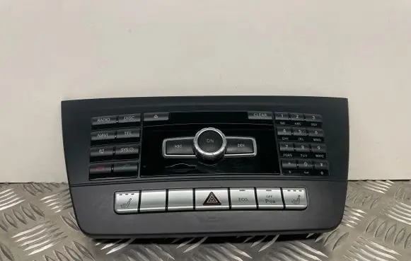 Mercedes-Benz C W204 Seat heating switch A2049050302