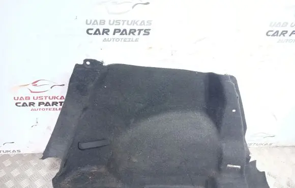 Trunk/boot side trim panel