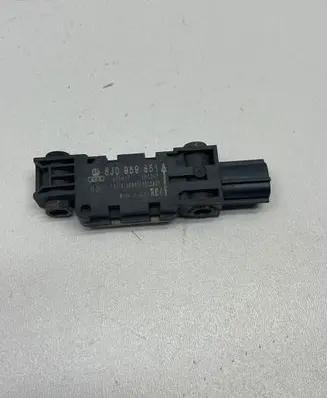 Audi A3 S3 8P Airbag deployment crash/impact sensor 8J0959651A 020917