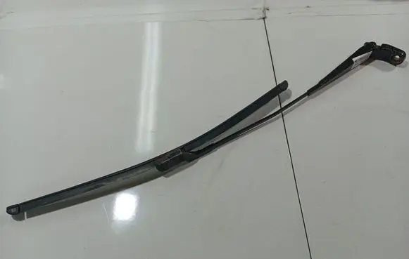 Skoda Roomster (5J) Front wiper blade arm 5J1955410B
