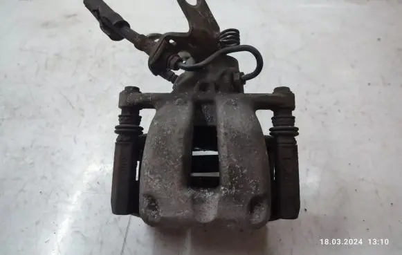 Rear brake caliper