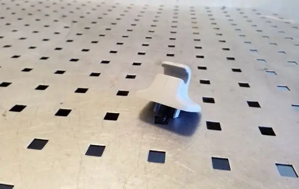 Sun visor clip/hook/bracket