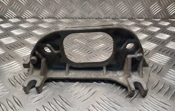 Renault Scenic II - Grand scenic II Gearbox mounting bracket 8200209324