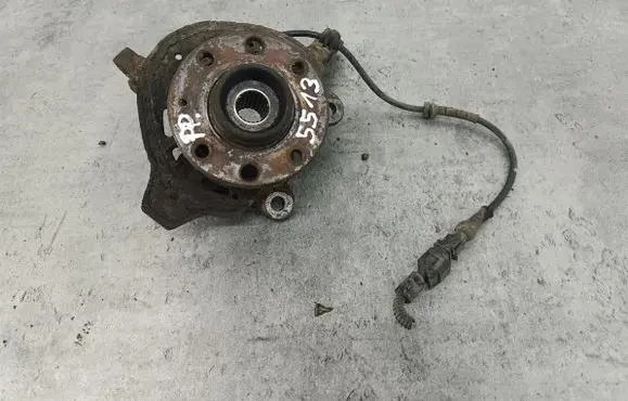 Opel Corsa C Front wheel hub spindle knuckle 