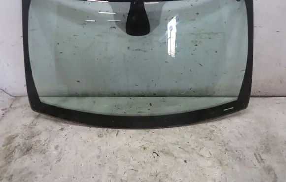 Jeep Grand Cherokee Front windscreen/windshield window KRIS235789