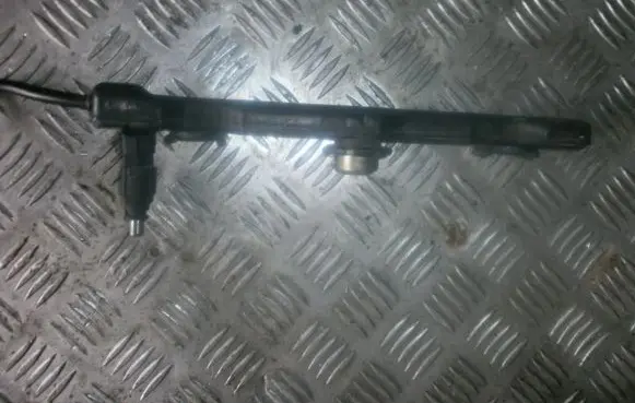 Toyota Corolla E140 E150 Fuel main line pipe 0280155936