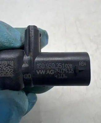 Audi A1 Airbag deployment crash/impact sensor 1S0959351