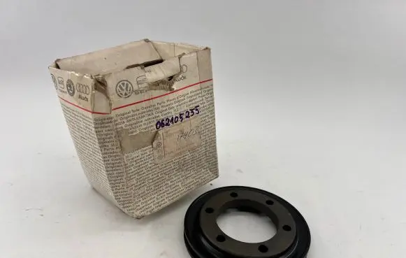Volkswagen II LT Crankshaft pulley 062105255