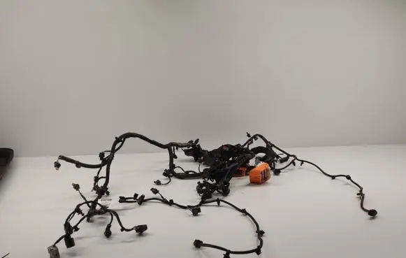 Volvo XC40 Engine installation wiring loom 32301517