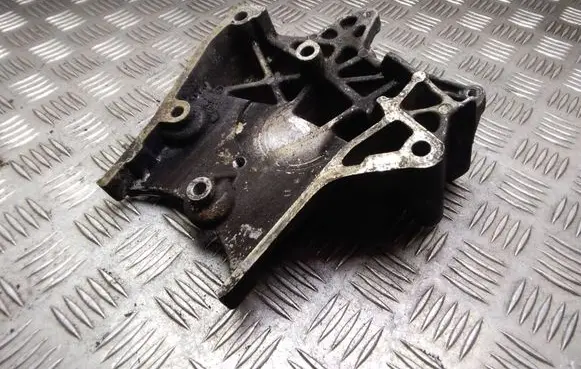 Opel Signum Engine mounting bracket 55210530