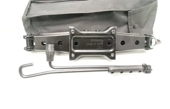 Volkswagen Golf VII Lift Jack 5Q0011031E 5Q0011221