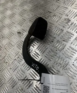 Mercedes-Benz Vito Viano W638 Brake pedal