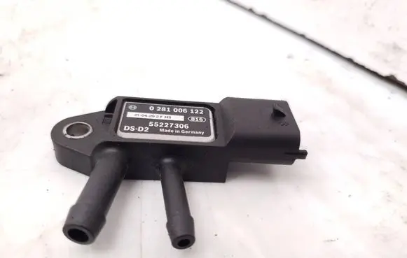 Lancia Delta III Exhaust gas pressure sensor 0281006122 55227306 2104292FH3