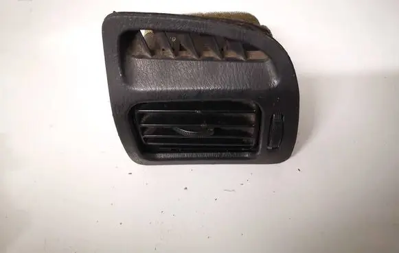 Mazda 626 Dash center air vent grill gm732