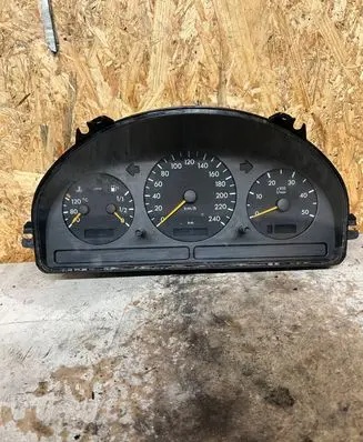Mercedes-Benz ML W163 Speedometer (instrument cluster) A1635407611 A2C53033840 200102190