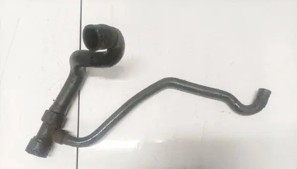 Volkswagen PASSAT B5 Engine coolant pipe/hose